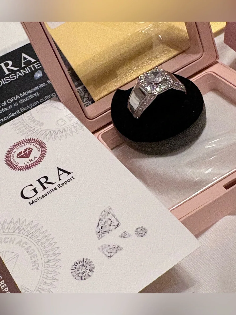 1.5 Carats Moissanite Ring GRA Card & Gift Box New without tags